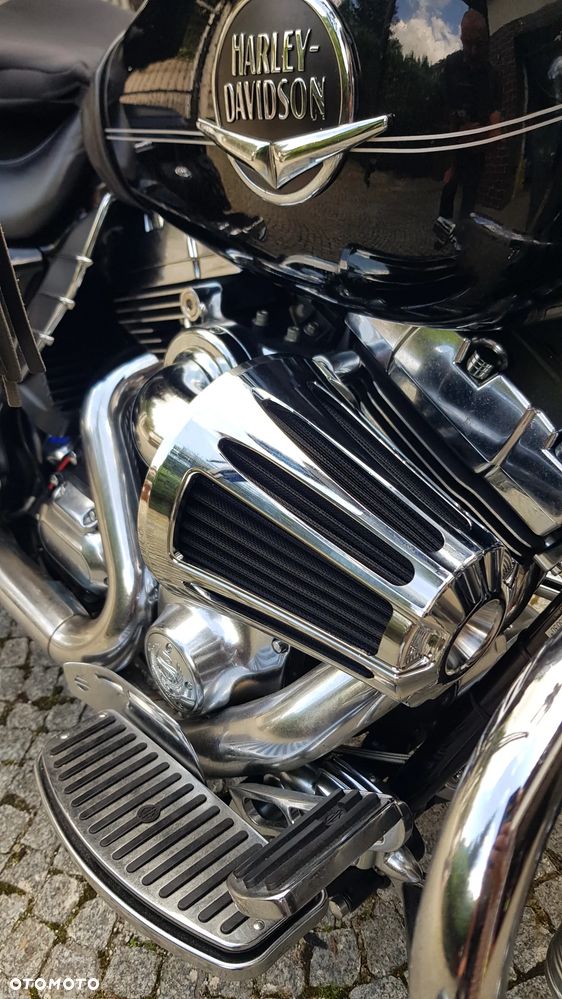 Harley-Davidson Touring Road King - 16