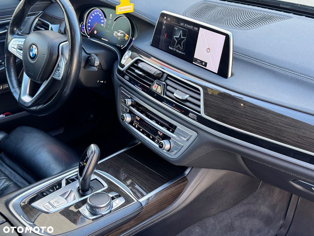 BMW Seria 7 730d xDrive - 25