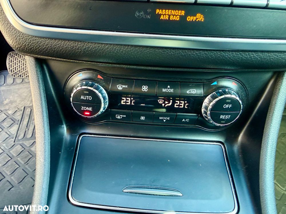 Mercedes-Benz GLA 220 d 4MATIC Aut. - 11