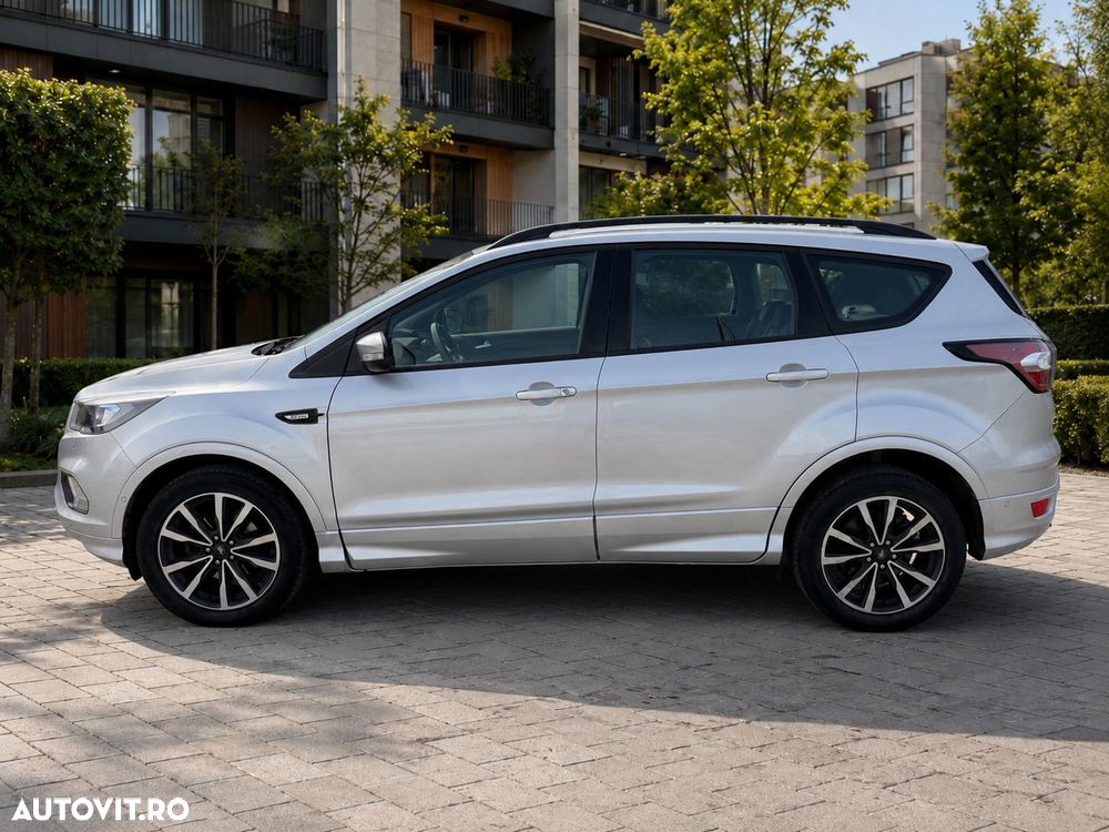 Ford Kuga - 4