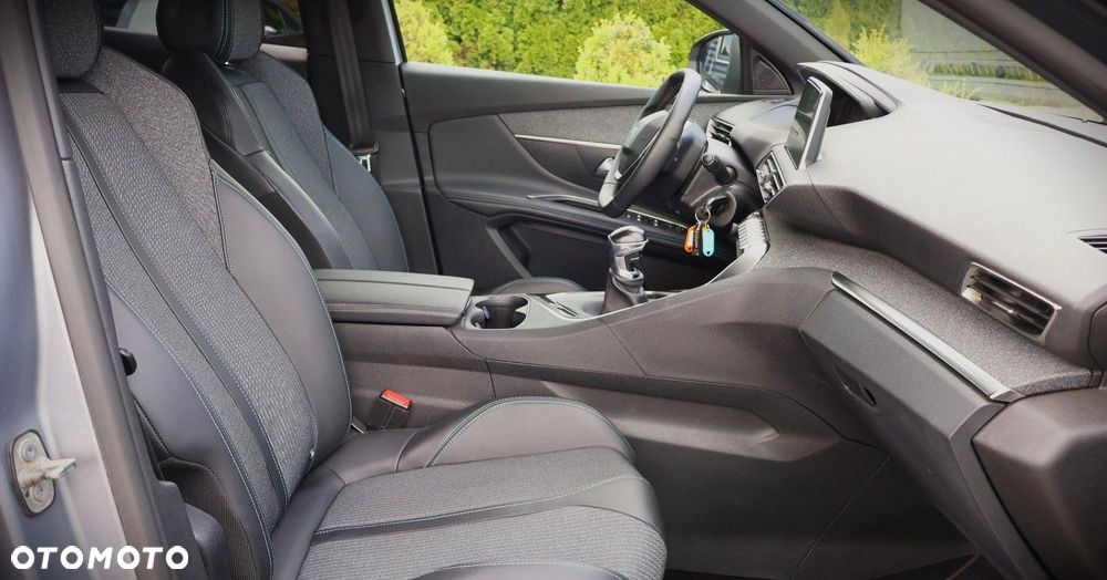 Peugeot 3008 - 18