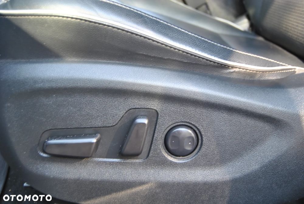 Kia Sportage 2,0 CRDI AWD GT Line - 32