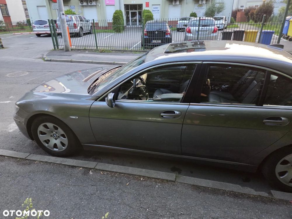 BMW Seria 7 740i - 1