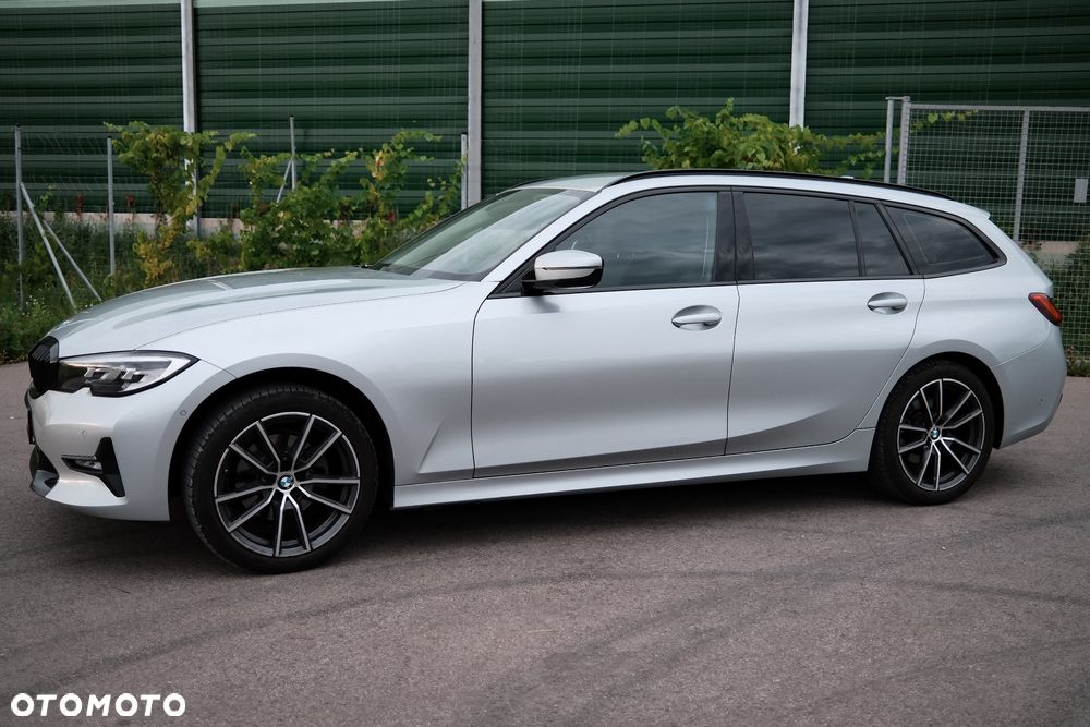 BMW Seria 3 320i Advantage sport - 3