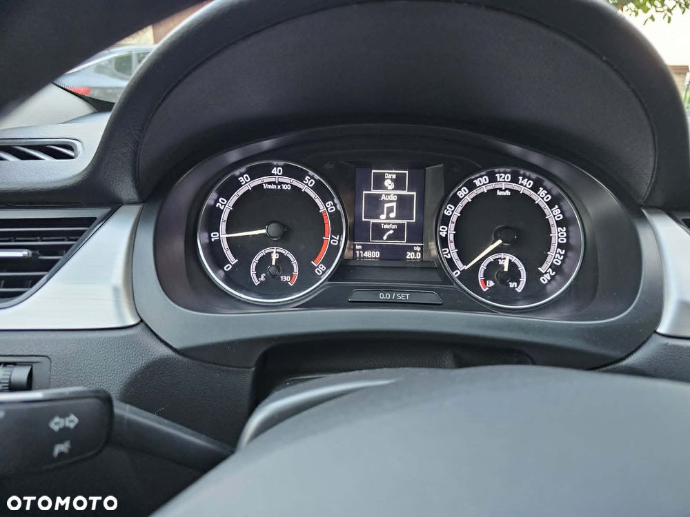 Skoda RAPID 1.0 TSI Ambition - 17