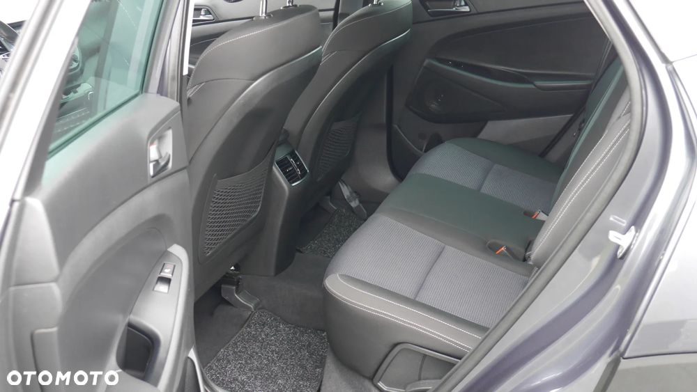 Hyundai Tucson 1.7 CRDI BlueDrive GO 2WD - 26