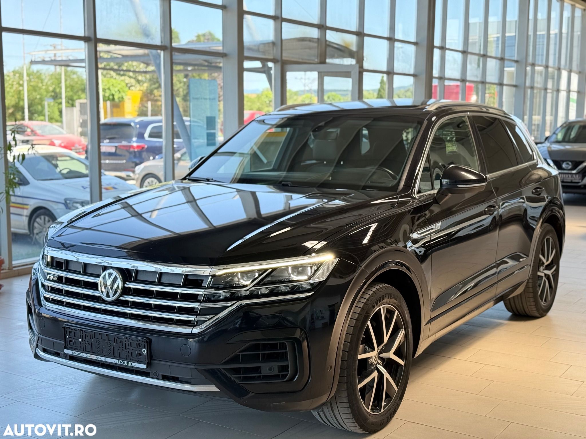 Volkswagen Touareg 3.0 V6 TDI 4Motion DPF Automatik R-Line - 1