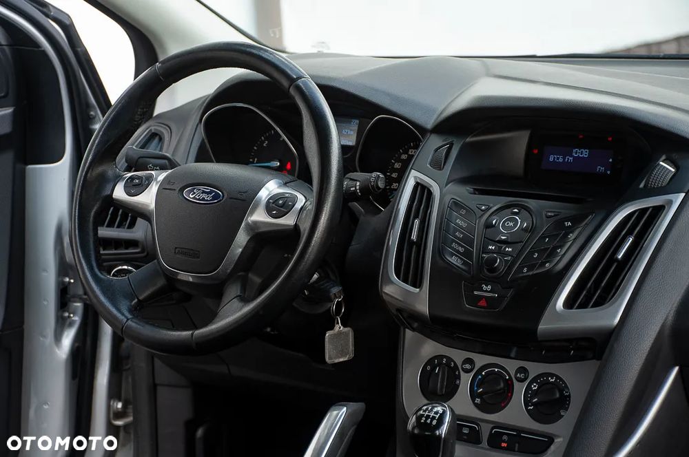 Ford Focus - 36