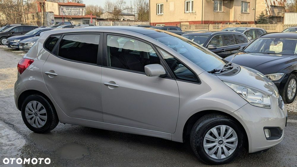 Kia Venga - 5