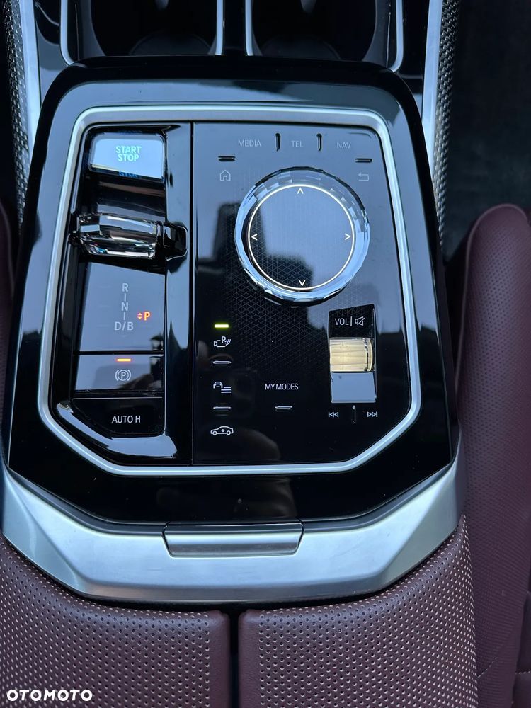 BMW i7 - 20