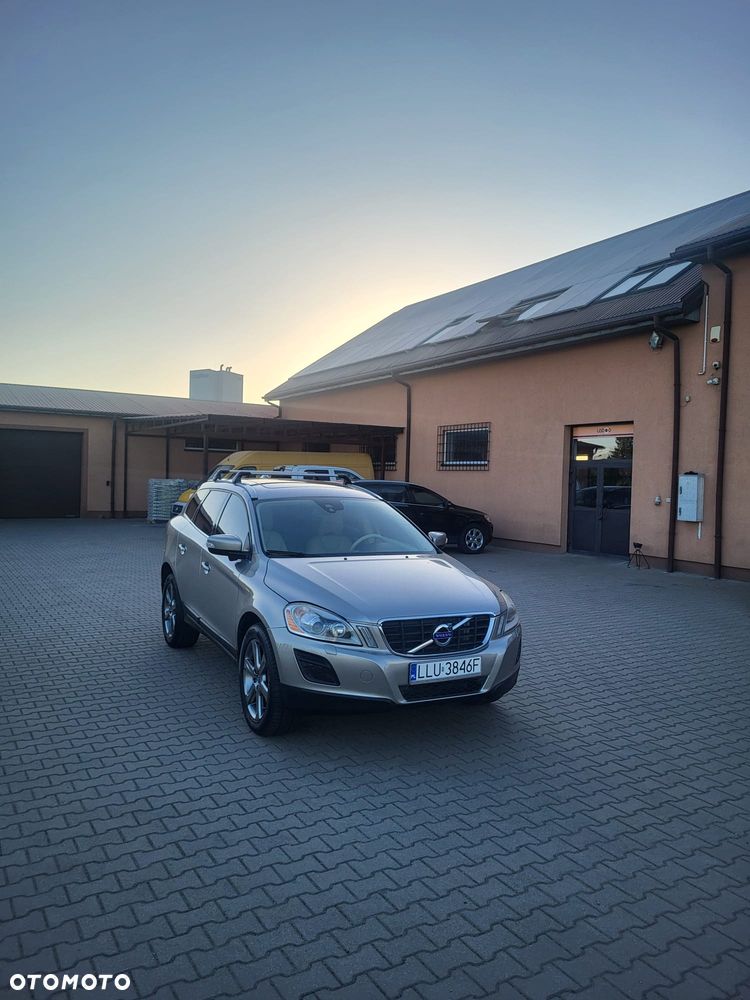 Volvo XC 60 - 1