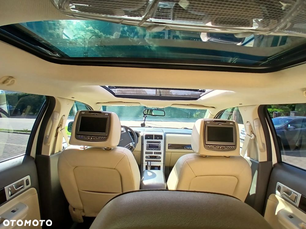 Lincoln MKX - 9