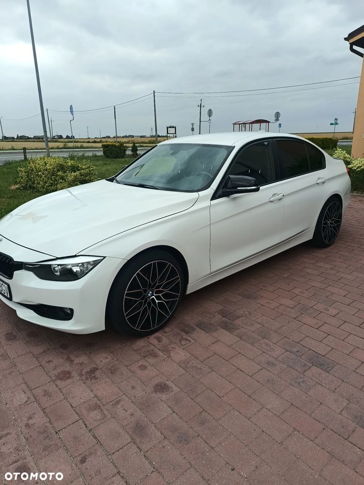 BMW Seria 3 320d Efficient Dynamics Sport Line - 1