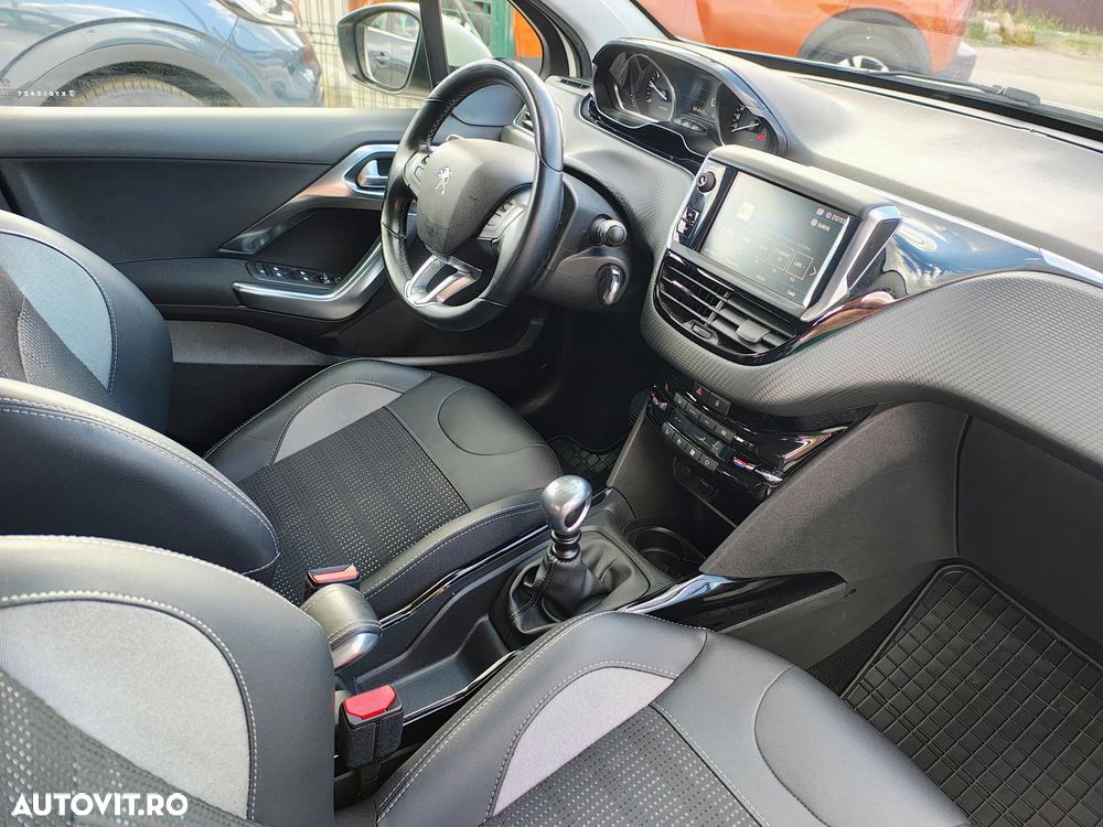 Peugeot 2008 PureTech 130 GPF Stop&Start Allure - 5