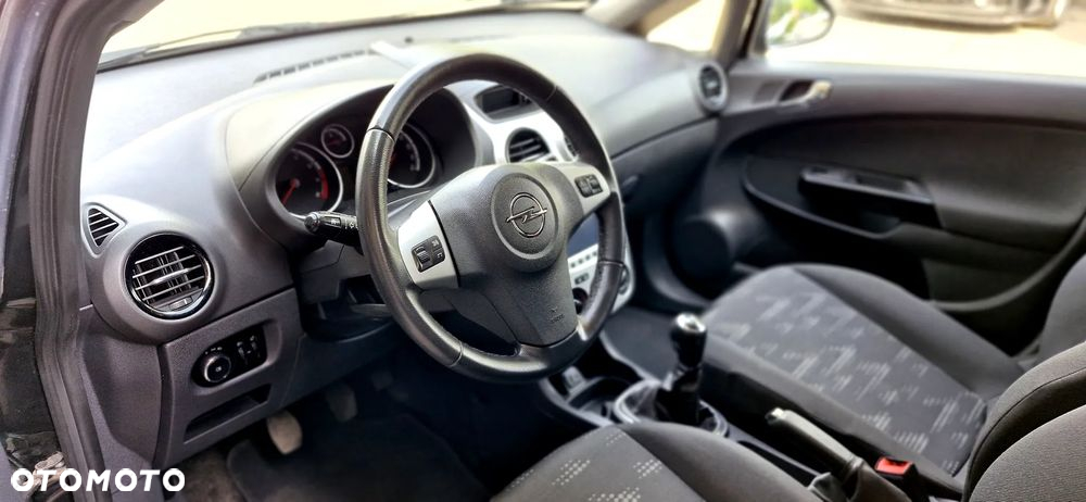 Opel Corsa 1.4 16V Color Edition - 16