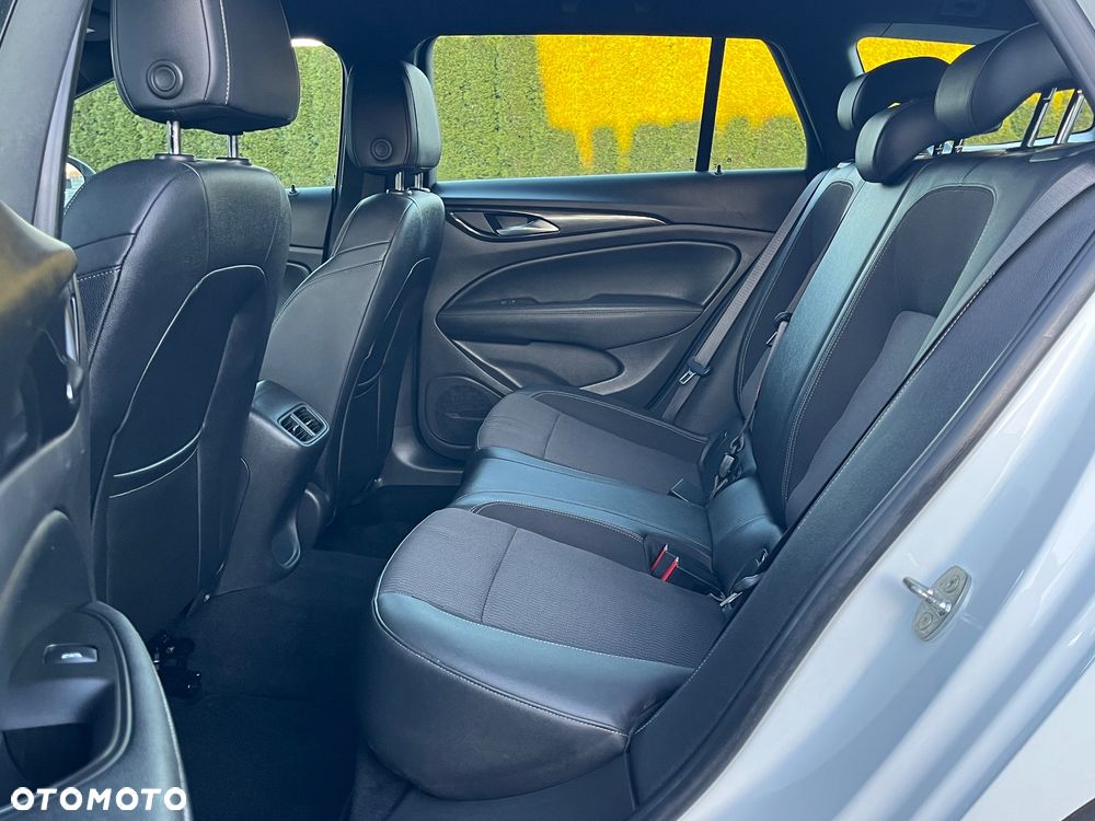 Opel Insignia 2.0 CDTI Business Elegance S&S - 11