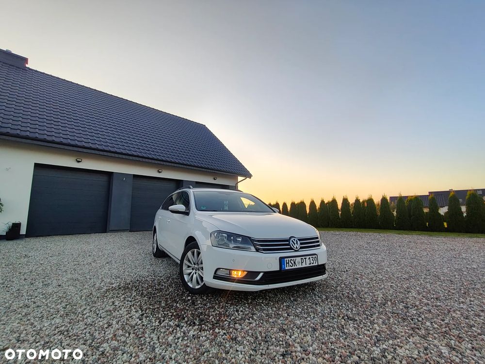 Volkswagen Passat - 1