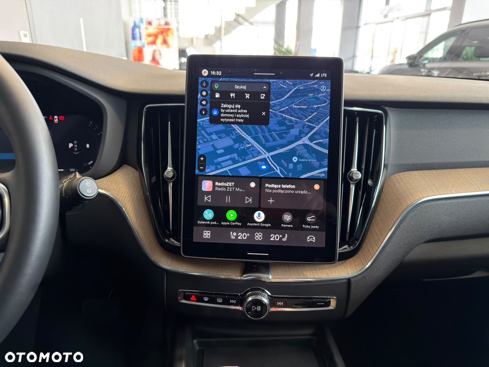 Volvo XC 60 B5 B AWD Plus Dark - 22