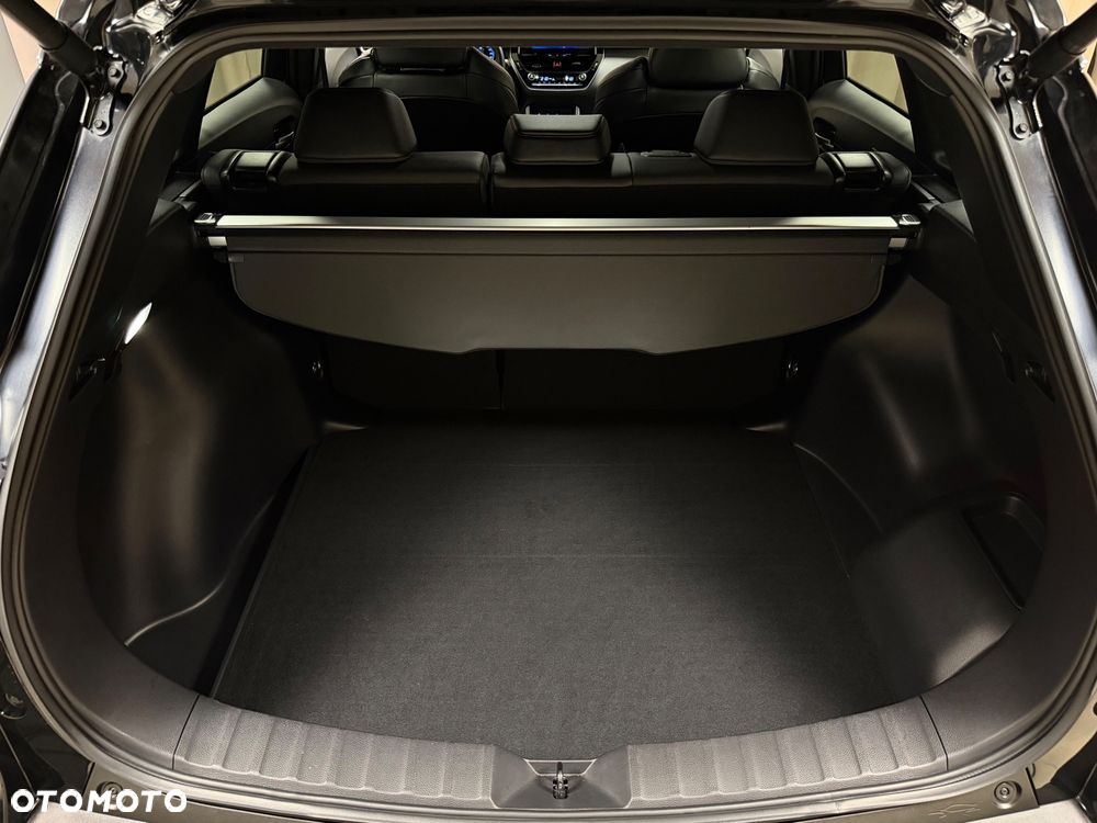 Toyota Corolla Cross 2.0 Hybrid Executive AWD - 33
