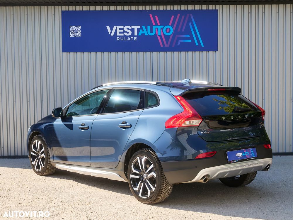 Volvo V40 D3 Geartronic Momentum - 4