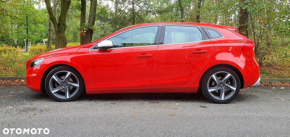 Volvo V40 D2 R Design - 32