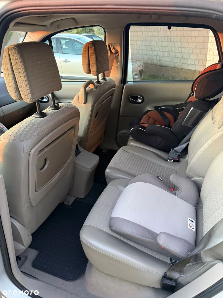Renault Scenic 2.0 16V Avantage - 7