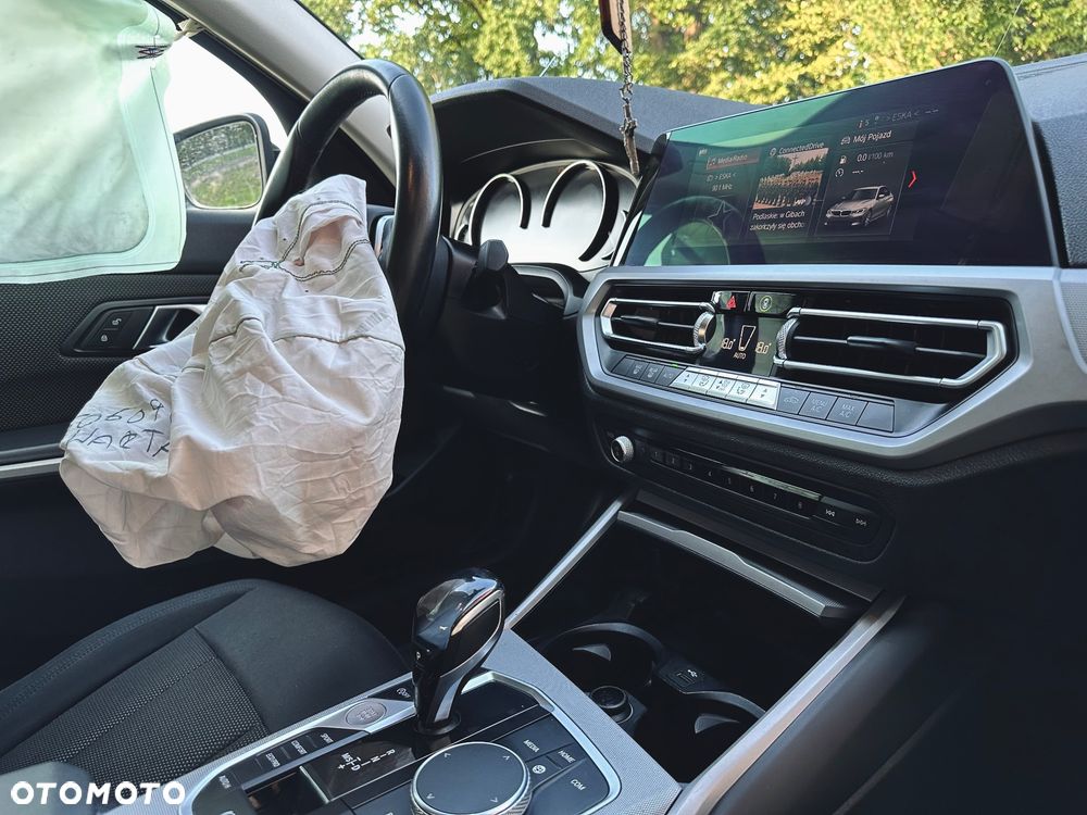 BMW Seria 3 318d - 29