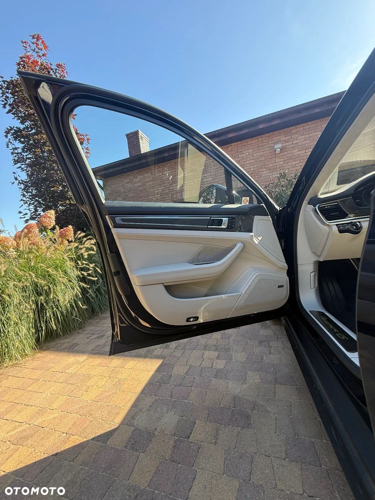 Porsche Panamera 4S E-Hybrid - 27