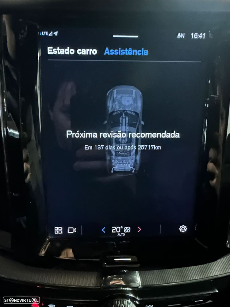 Volvo XC 60 2.0 T6 PHEV R-Design AWD - 17