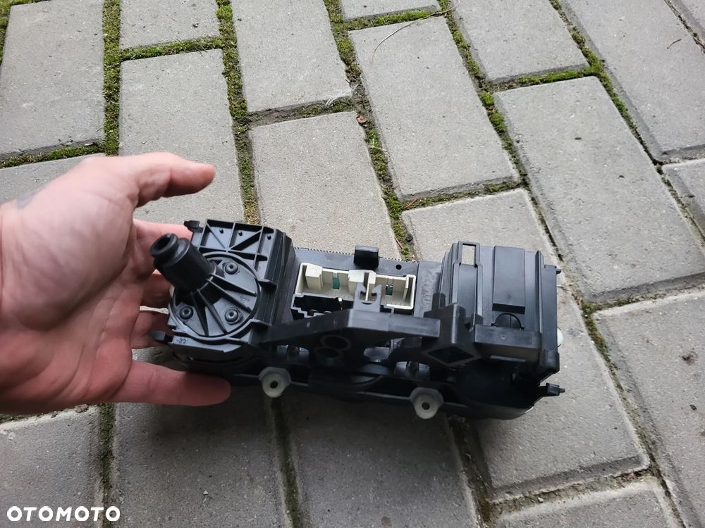 KL Panel Klimatyzacji Grzane Fotele Europa Skoda Octavia II 04- 1T1820045 - 4