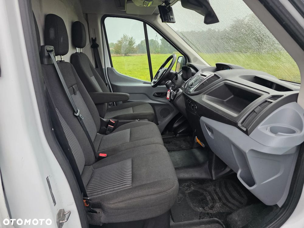 Ford Transit - 19