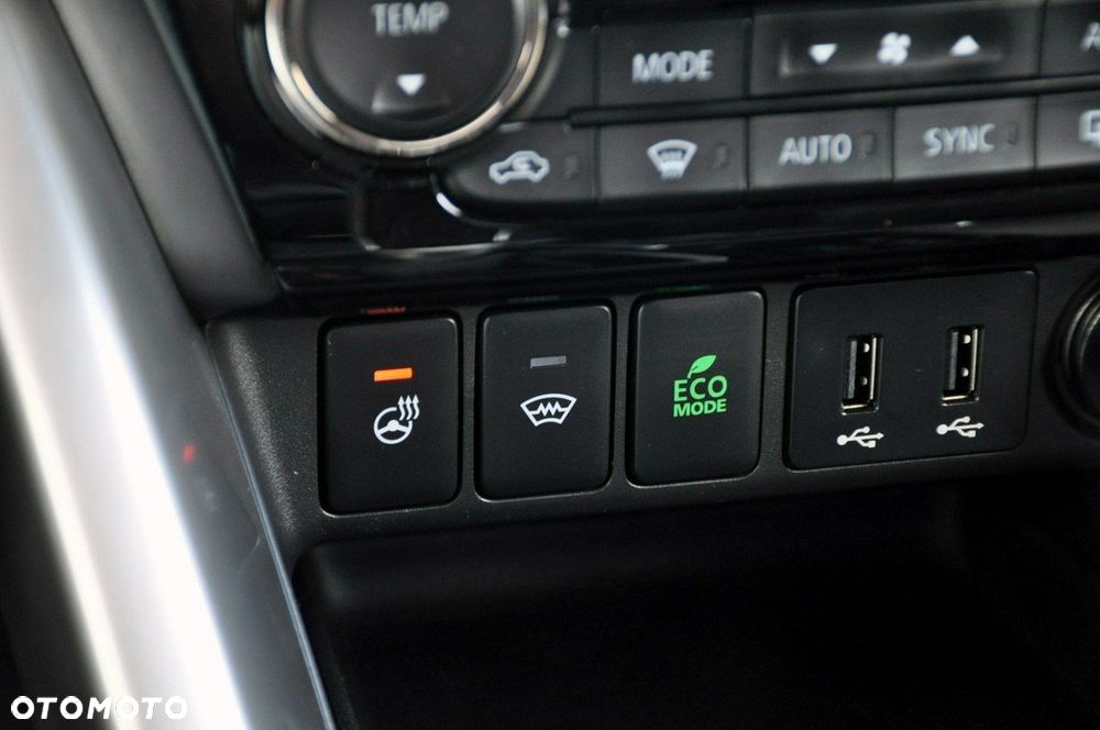 Mitsubishi Eclipse Cross - 33