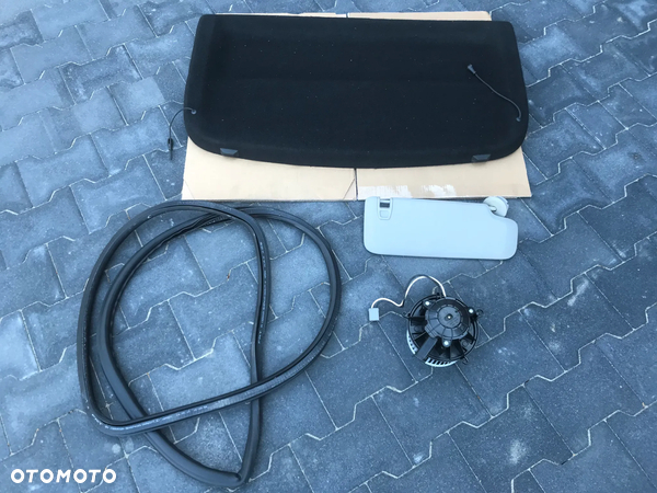 Opel Astra J 09-15 Uszczelka kierowcy Słonecznik