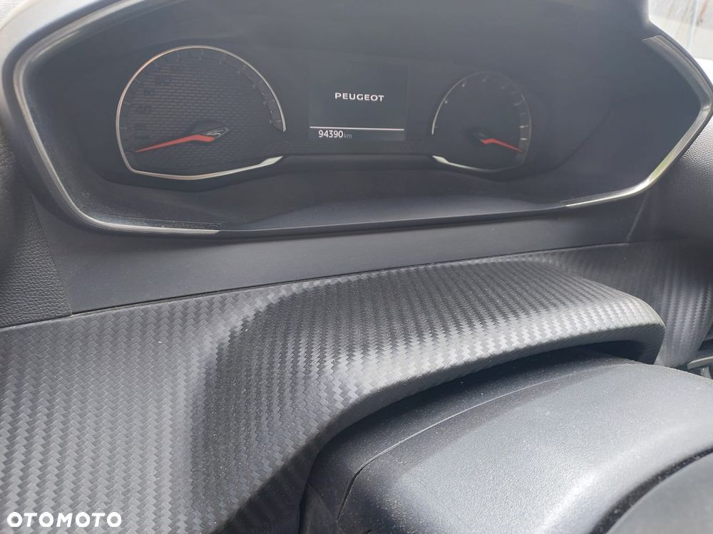 Peugeot 208 BlueHDi 100 Active Pack - 12