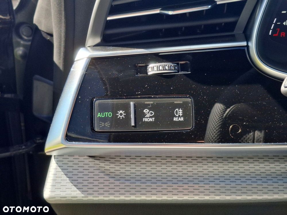 Audi Q8 - 33