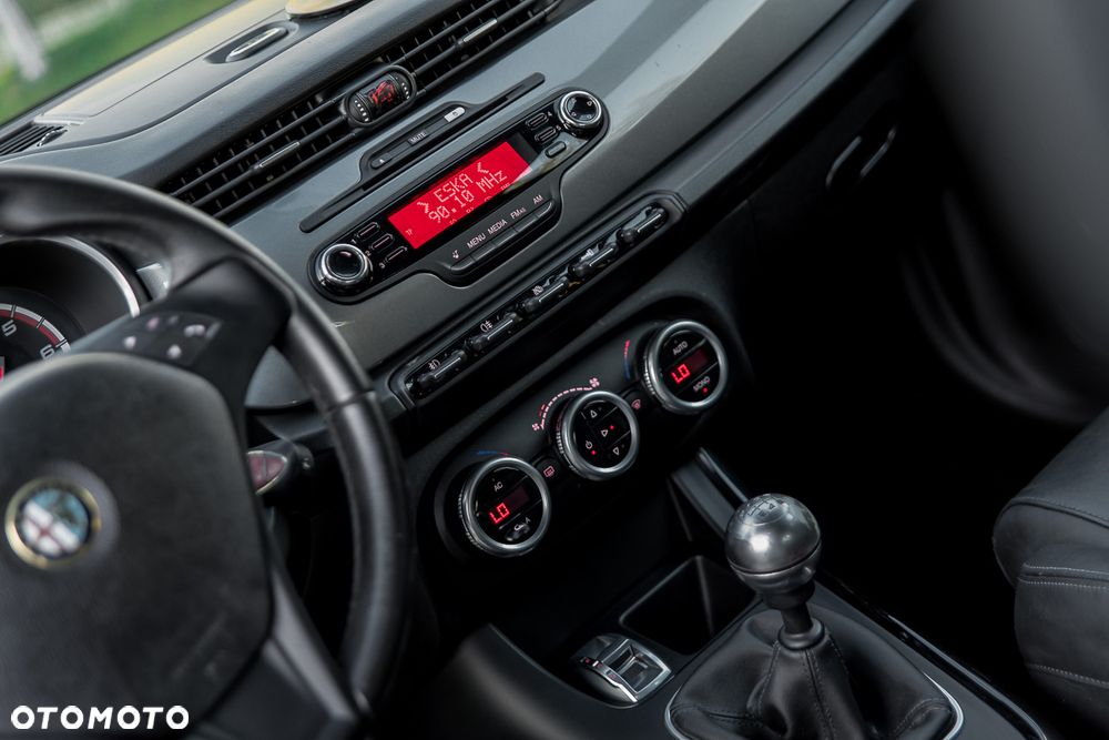 Alfa Romeo Giulietta 1.6 JTDM 16V - 25