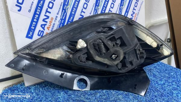 Farolim Ilharga Dto Opel Astra H (A04) - 2