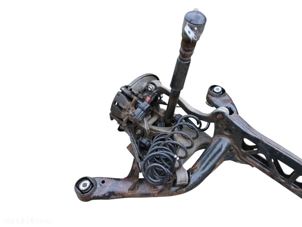 BELKA OŚ ZAWIESZENIE TYŁ AUDI A4 B8 KOMBI 2012r. - 2