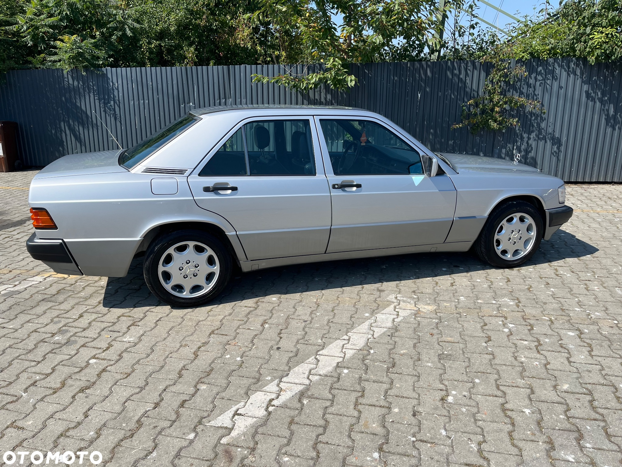 Mercedes-Benz W201 (190) - 6