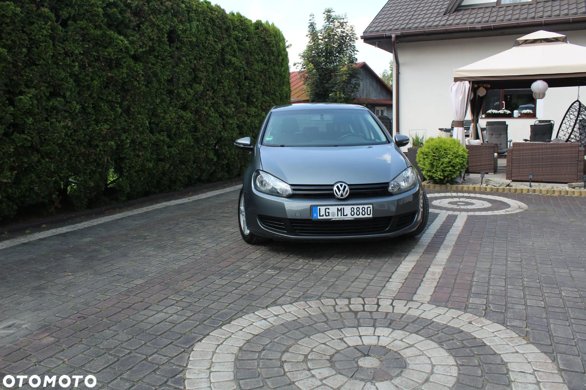 Volkswagen Golf - 1