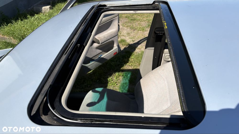 Volkswagen Vento - 5