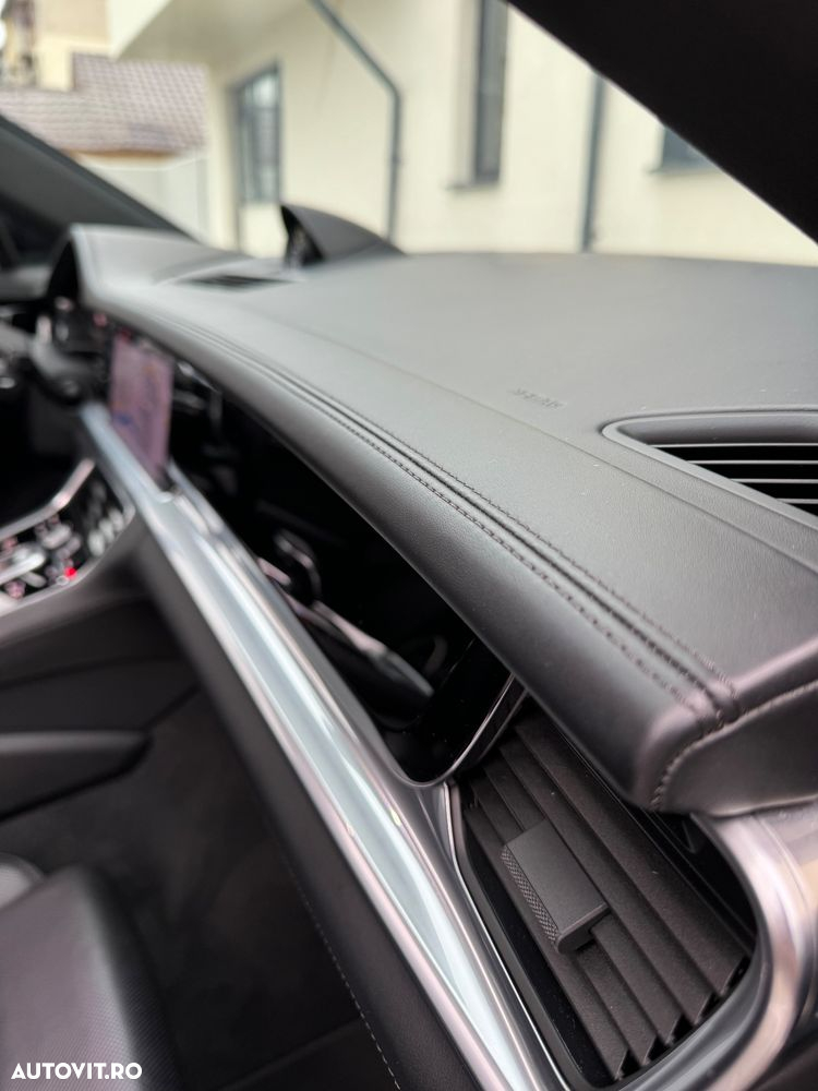 Porsche Panamera 4 E-Hybrid - 13