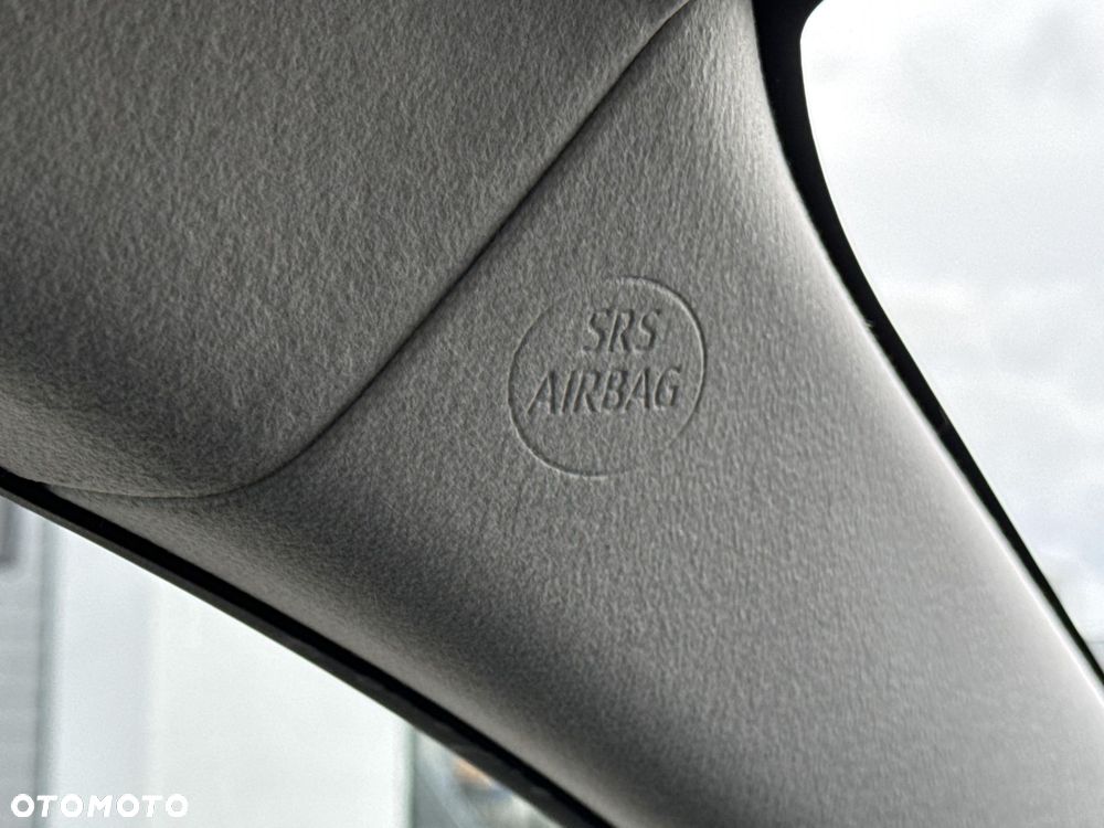 Toyota Corolla 1.8 Hybrid Comfort - 23