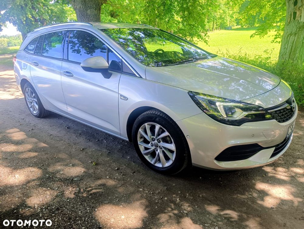 Opel Astra 1.2 Turbo Elegance - 4