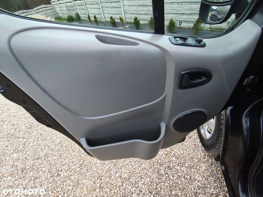 Renault Trafic - 14
