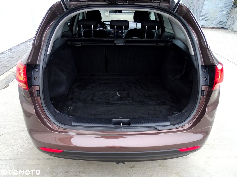 Kia Ceed 1.6 GDI Dream Team Edition - 14