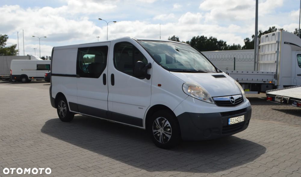 Opel Vivaro - 9