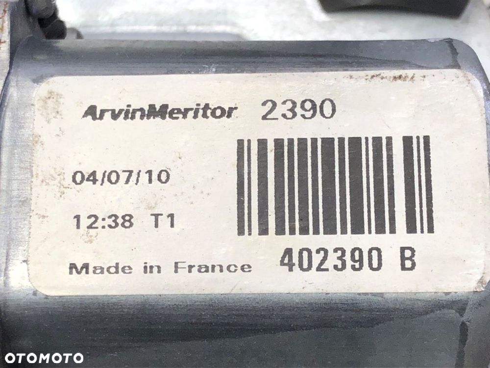 PODNOŚNIK SZYBY PRAWY PRZÓD - 60.00 PLN - KIA SPORTAGE III (SL) 2009 - 2022 2.0 CVVT 120 kW [163 - 5