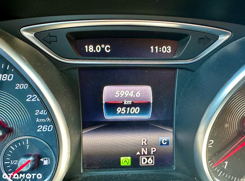 Mercedes-Benz GLA 200 7G-DCT Urban - 30
