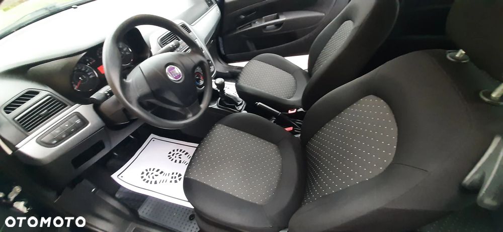 Fiat Grande Punto - 38